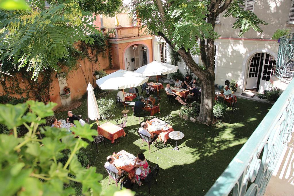 Hotel Du Fiacre Carpentras Exterior photo